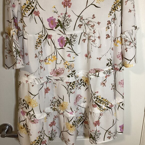 Vero Moda Women's Mini Floral Dress Size M Ruffles Bell Sleeves V-Neck - Picture 7 of 10